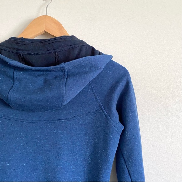 Nike Women's Zip Up Hoodie Jacket Activewear - Picture 4 of 6